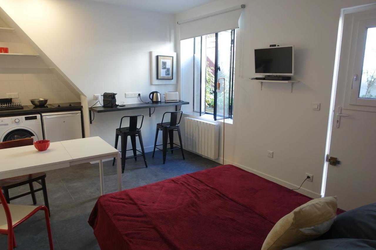 Cite Pilleux - Cozy Apartment In A Private Lane パリ エクステリア 写真