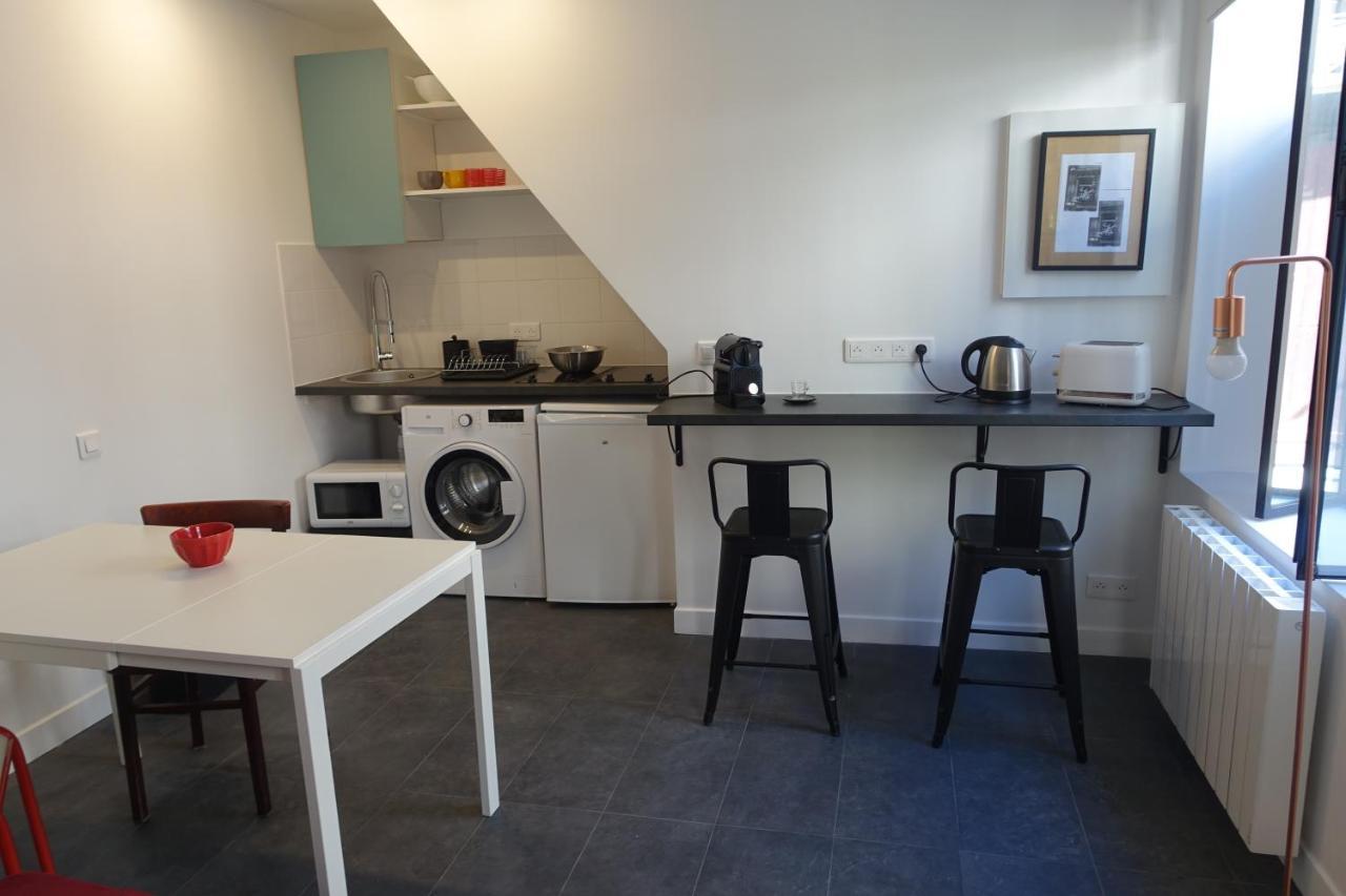 Cite Pilleux - Cozy Apartment In A Private Lane パリ エクステリア 写真